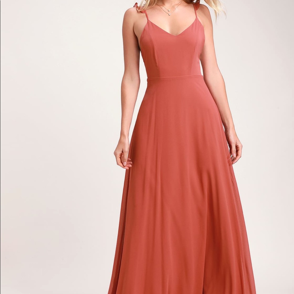 Lulus maxi dress (worn only once for couple hours)